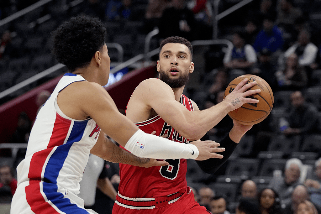 公牛横扫骑士，锡安点燃赛场